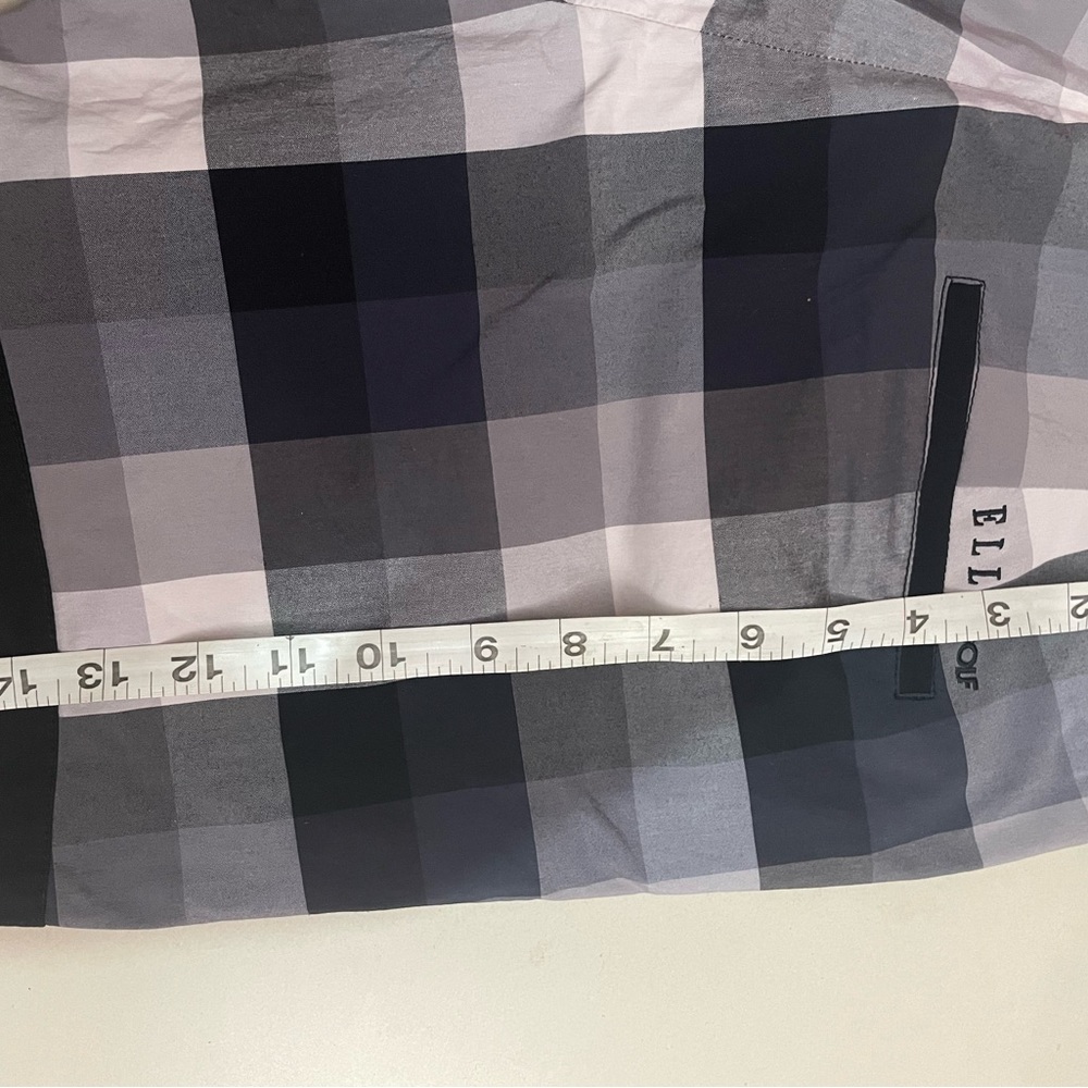Elle gold skort. Measurements shown in the pictures. Please refer. - Picture 6 of 8